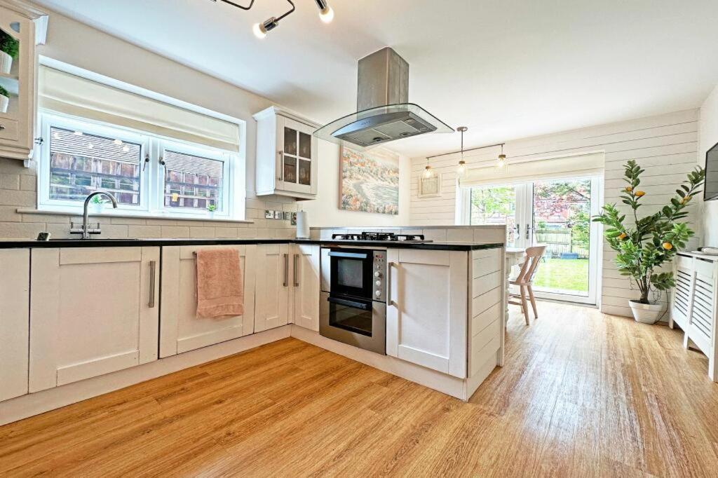 Bluebell House Home In Country Village. Nec/Stratford/Birmingham Solihull Extérieur photo