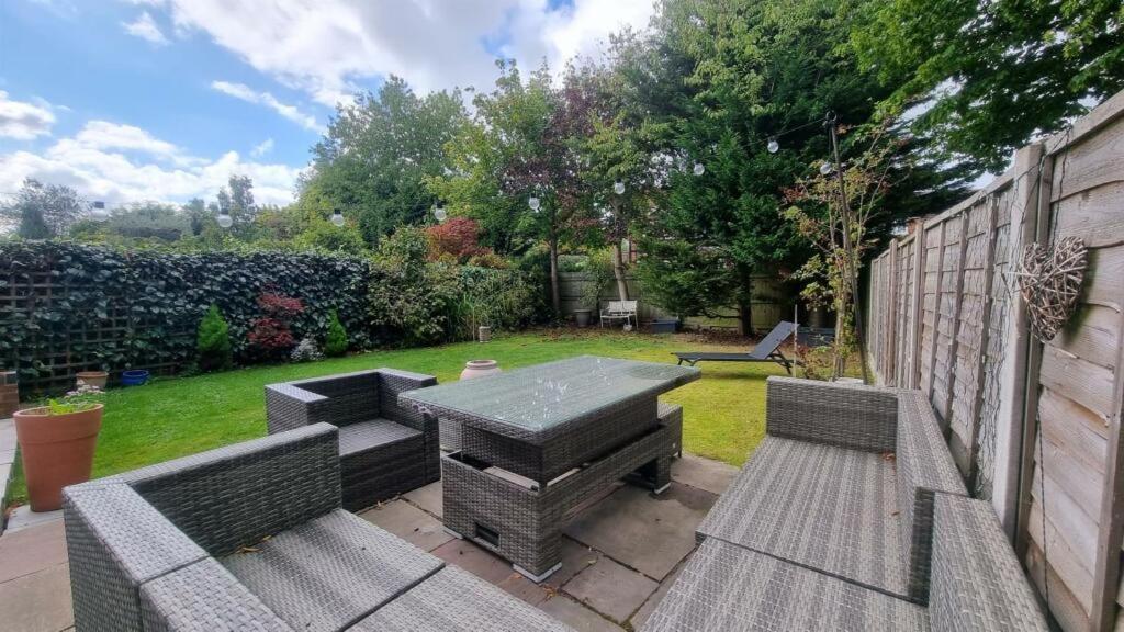 Bluebell House Home In Country Village. Nec/Stratford/Birmingham Solihull Extérieur photo